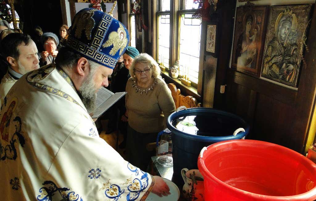 Vizite arhierești și slujiri misionare în parohii românești din California 137168