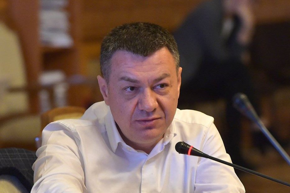 „Elitele românești nu-și permit luxul de a trăi într-o enclavă” 137394