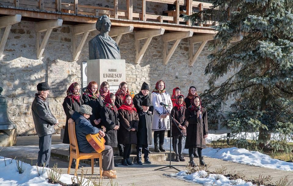 Festivalul literar „Mihai Eminescu”, la Mănăstirea Putna 137373