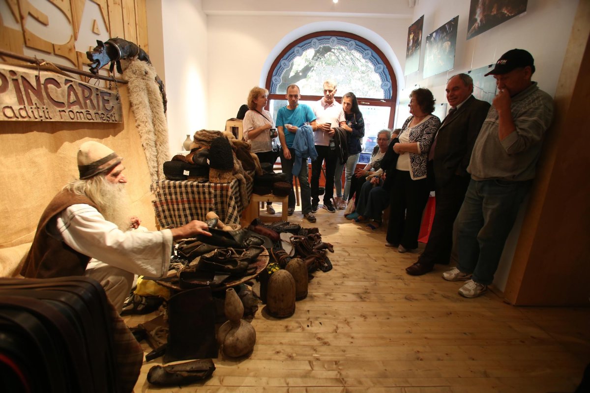 Alexandru Ilinca, meșterul popular itinerant 137561