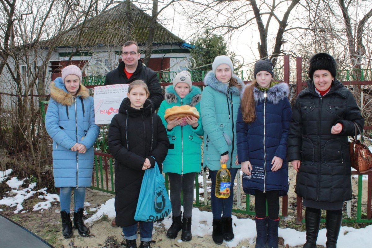 Un profesor de religie unește inimile peste Prut 137614