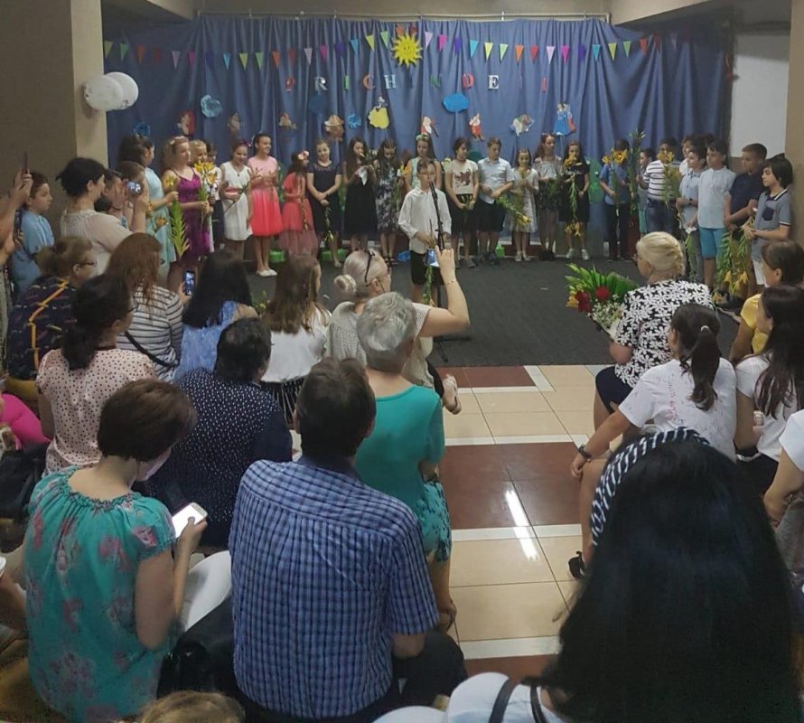 Filantropia salvează România 137634