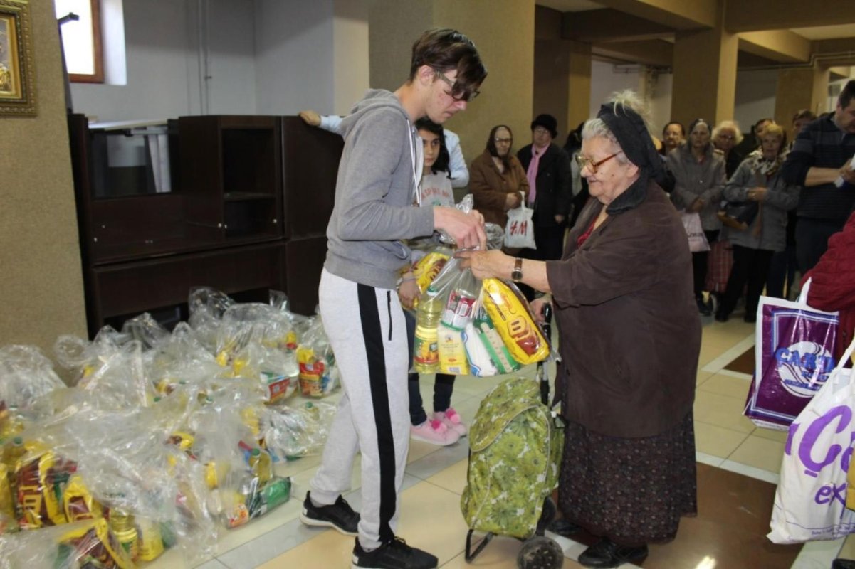 Filantropia salvează România 137638