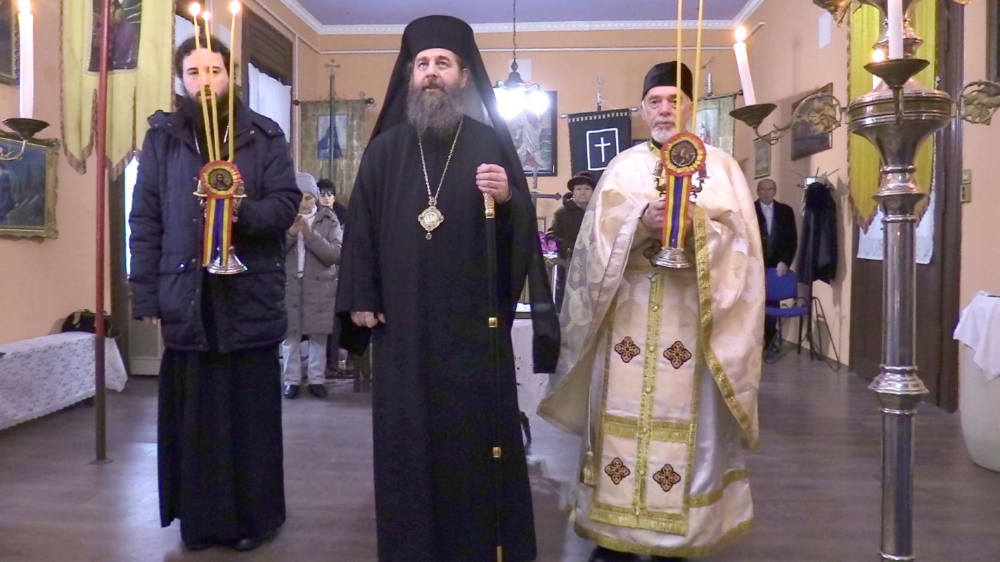 Slujire arhierească la capela românească din Aletea, Ungaria 137670
