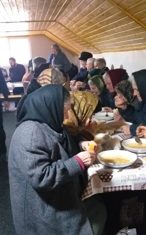 Acţiuni filantropice în comunități din Arhiepiscopia Râmnicului 137748