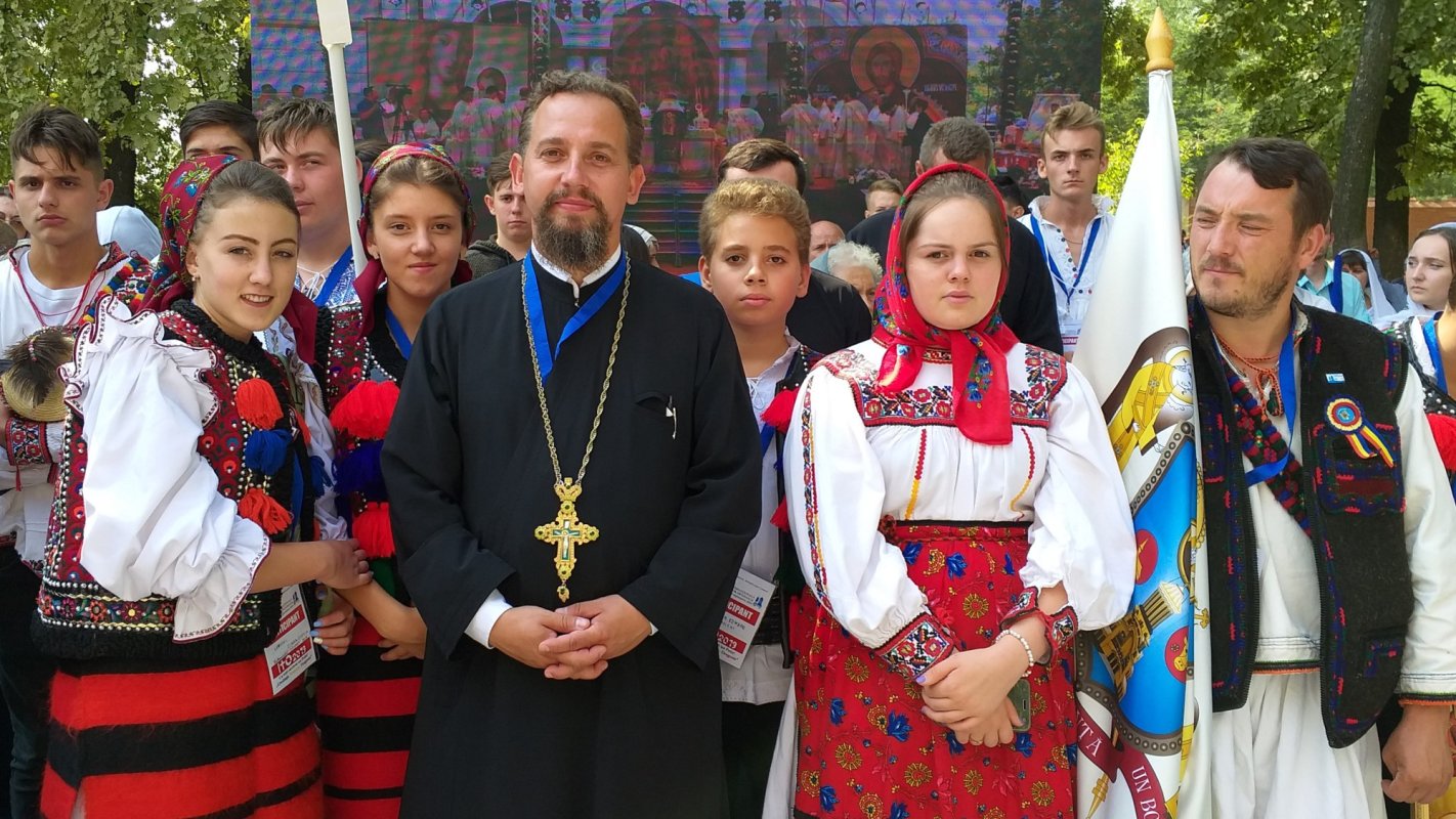 „Să nu fugim de lucrurile care ne aduc bucurie!” 137518