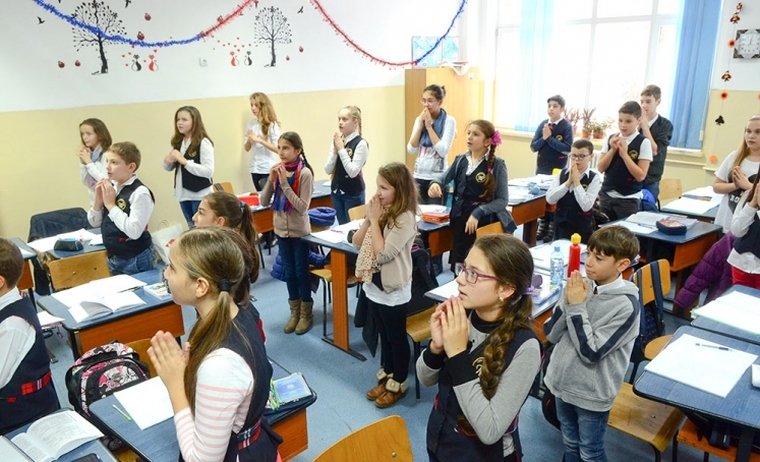 Importanța educației religioase în Biserică, familie și școală  137906