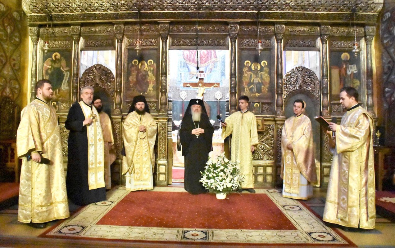 Aniversarea Înaltpreasfinţitului Părinte Mitropolit Andrei 137993