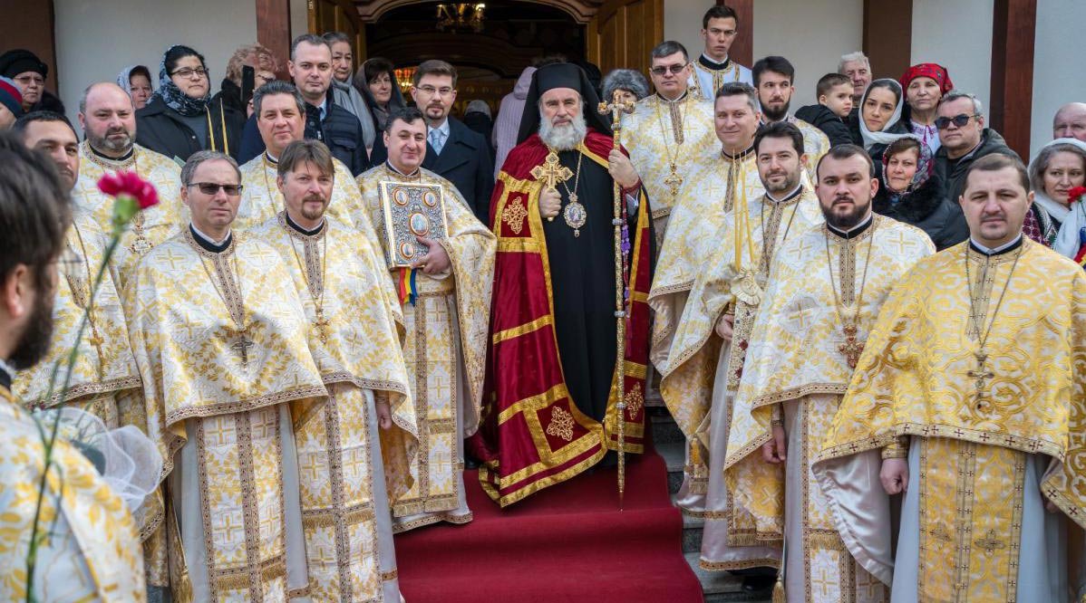 Hramul Bisericii „Sfinţii Trei Ierarhi” Bacău 138053