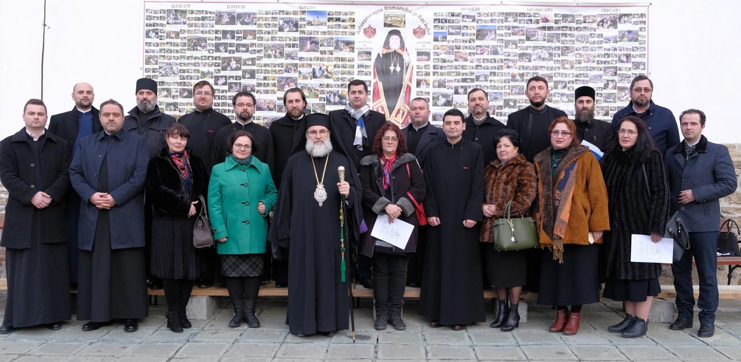 Întâlnire a profesorilor de religie la Roman 138051