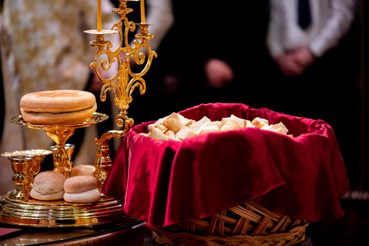 Procesiune cu moaștele „dascălilor Bisericii” la Catedrala Patriarhală 138144