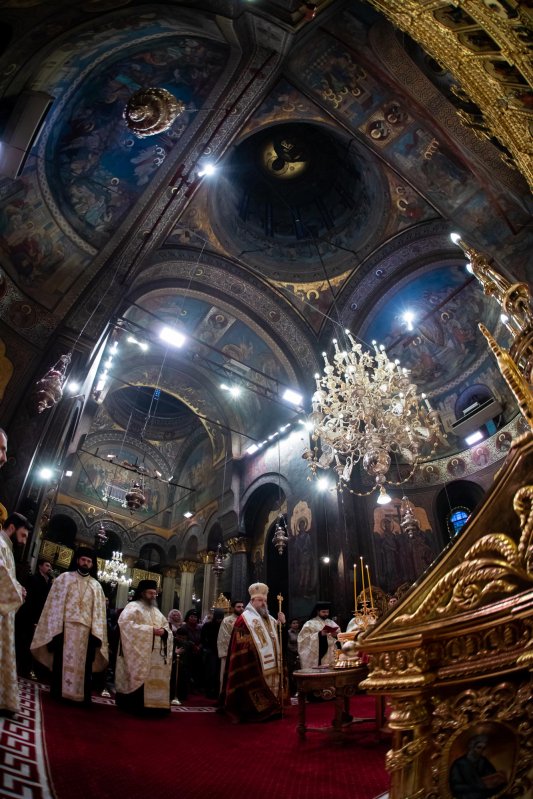 Procesiune cu moaștele „dascălilor Bisericii” la Catedrala Patriarhală 138149