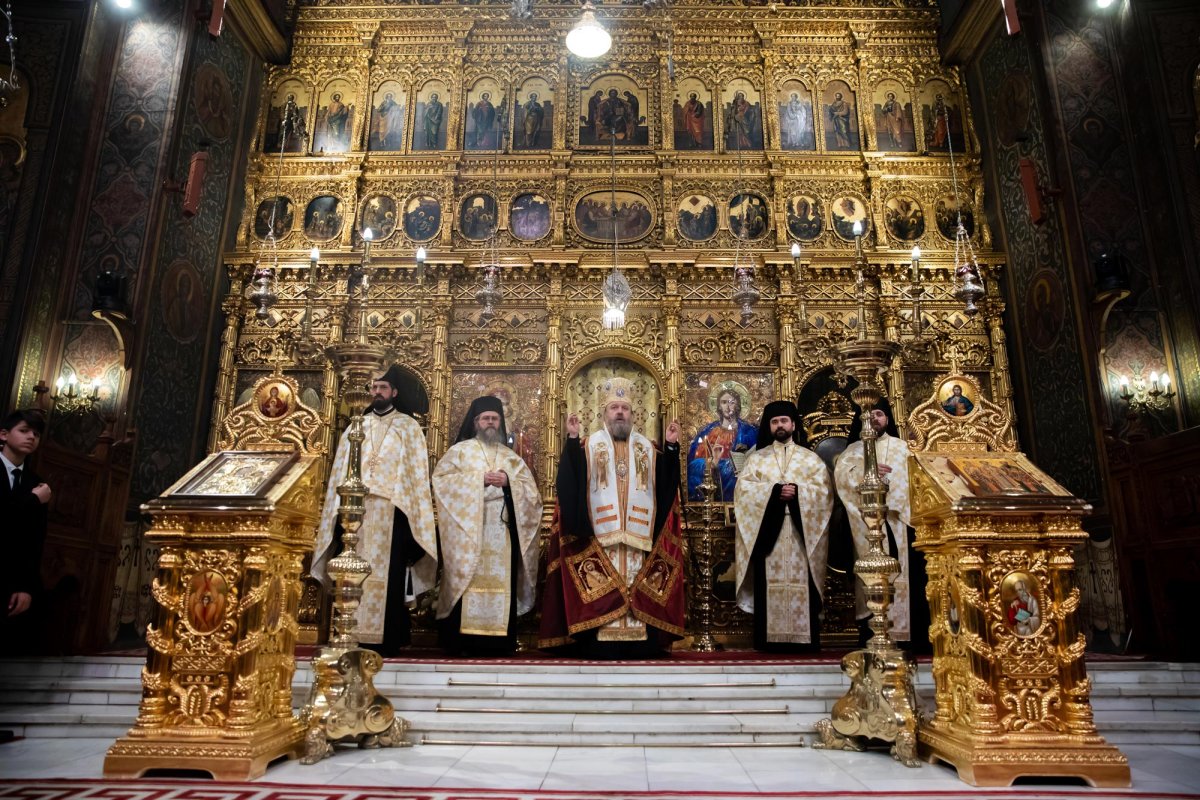 Procesiune cu moaștele „dascălilor Bisericii” la Catedrala Patriarhală 138167