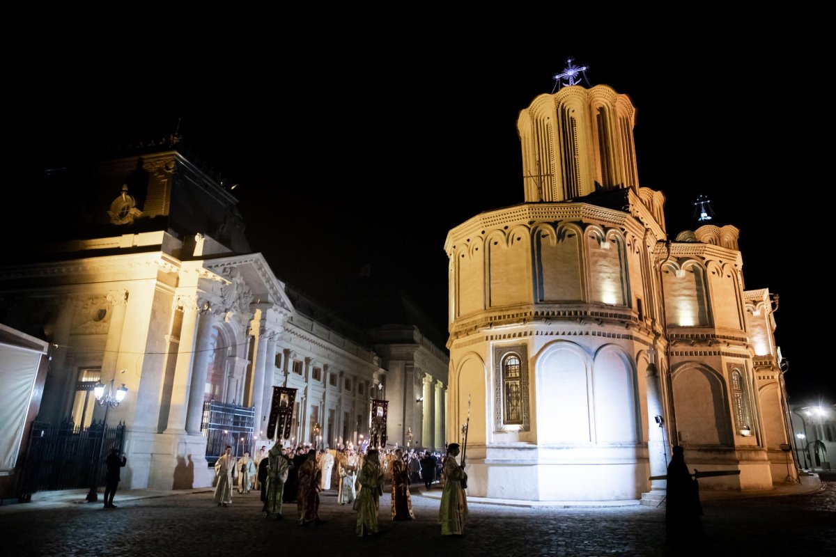 Procesiune cu moaștele „dascălilor Bisericii” la Catedrala Patriarhală 138180