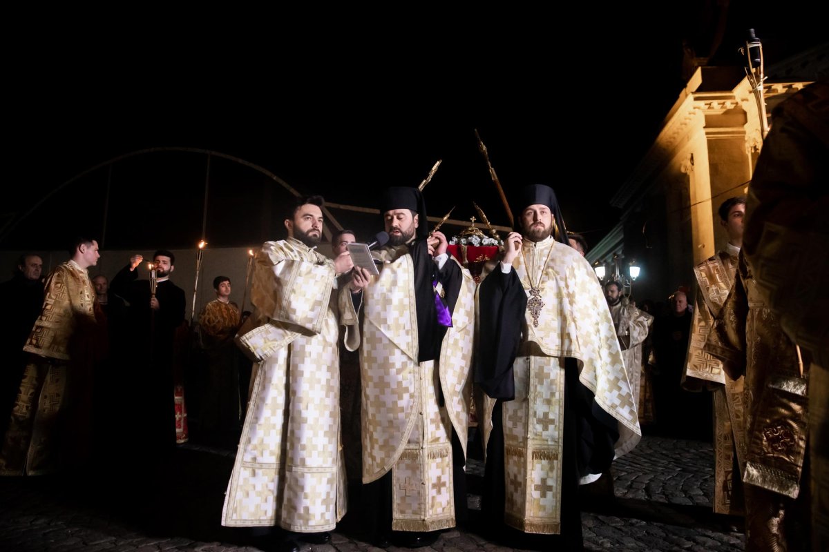 Procesiune cu moaștele „dascălilor Bisericii” la Catedrala Patriarhală 138185