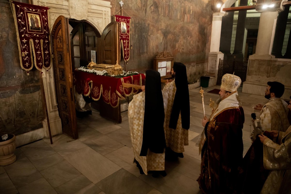 Procesiune cu moaștele „dascălilor Bisericii” la Catedrala Patriarhală 138199