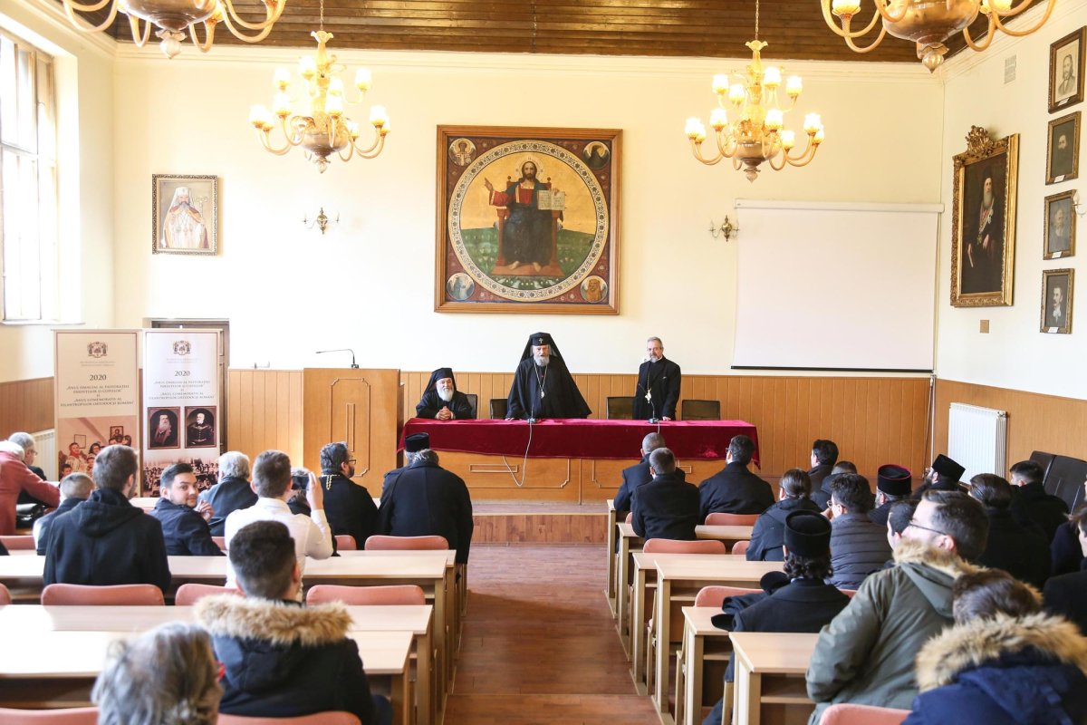 Hramul Sfinţilor Trei Ierarhi la Facultatea de Teologie Ortodoxă din Sibiu 138293