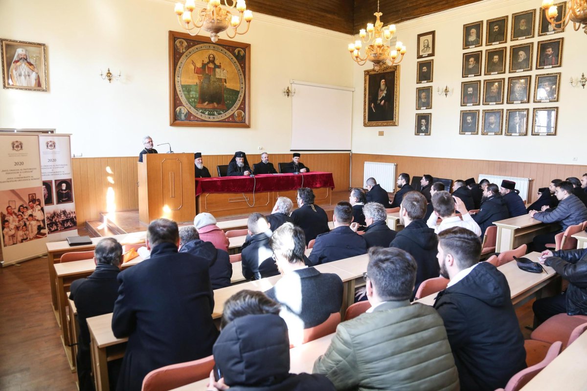 Hramul Sfinţilor Trei Ierarhi la Facultatea de Teologie Ortodoxă din Sibiu 138294