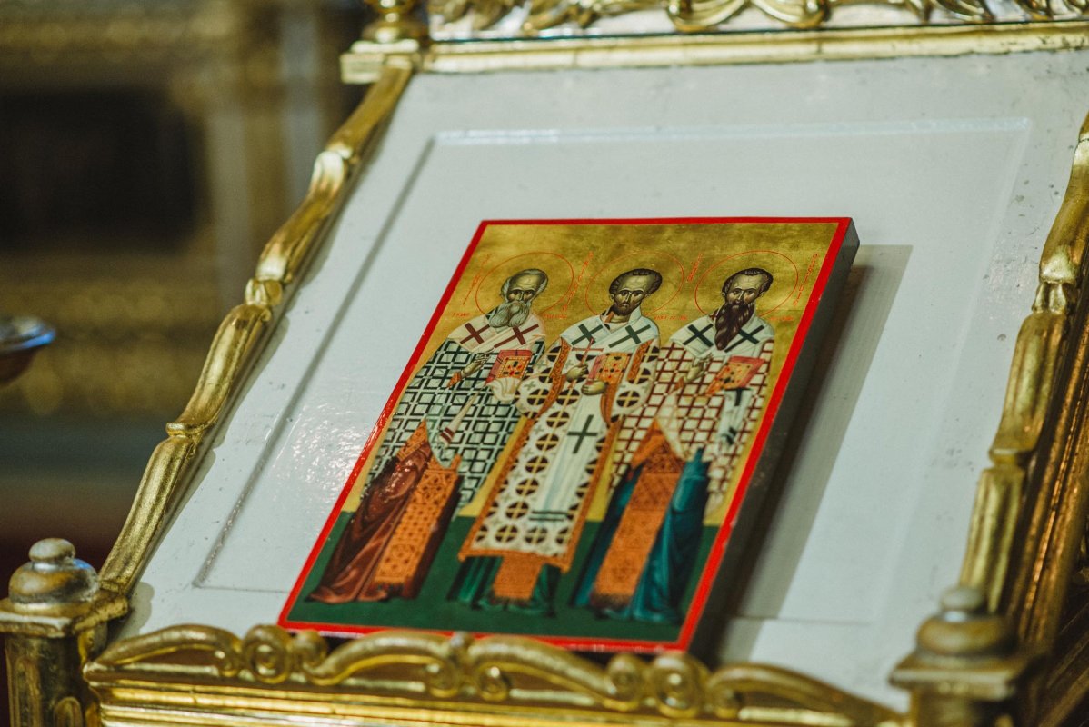 Studenții teologi și elevii seminariști ieșeni și‑au sărbătorit împreună sfinții ocrotitori, prin Liturghie arhierească 138307