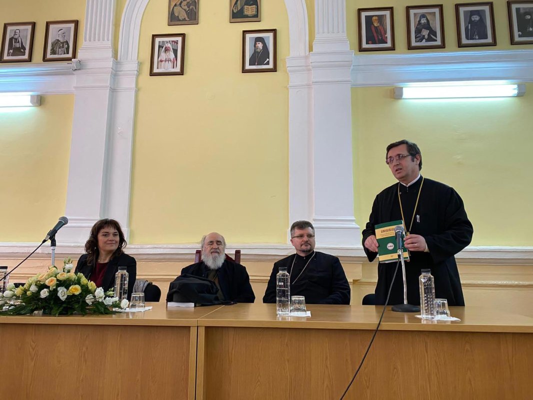 Hramul școlilor teologice arădene 138467