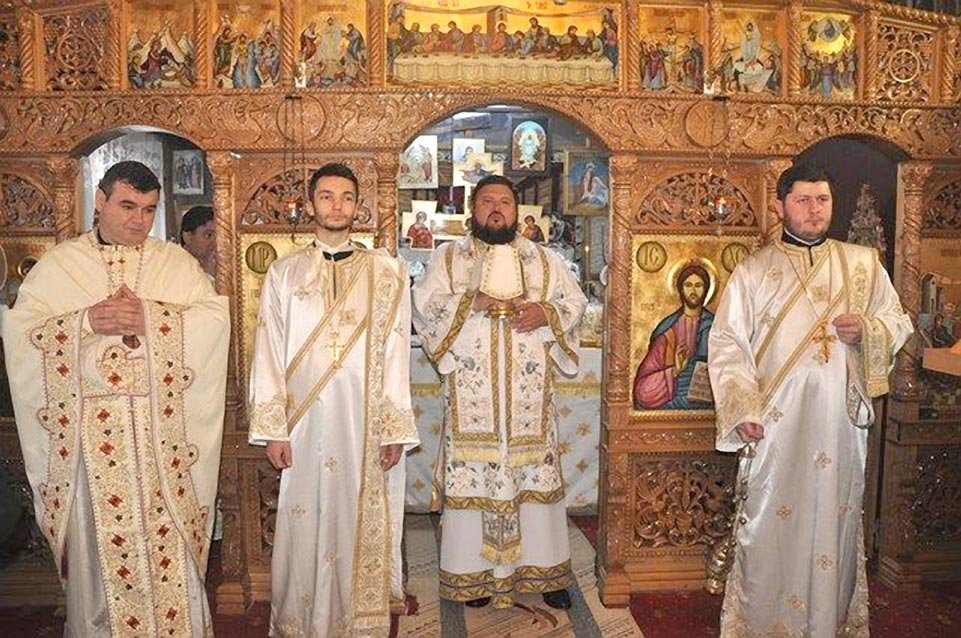 Liturghie arhierească la Zalău 138481