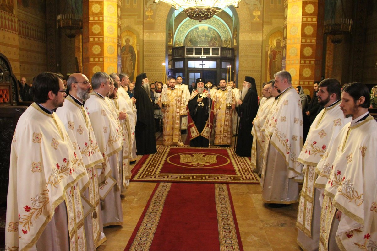 Praznicul Sfinţilor Trei Ierarhi la Facultatea de Teologie din Craiova 138463