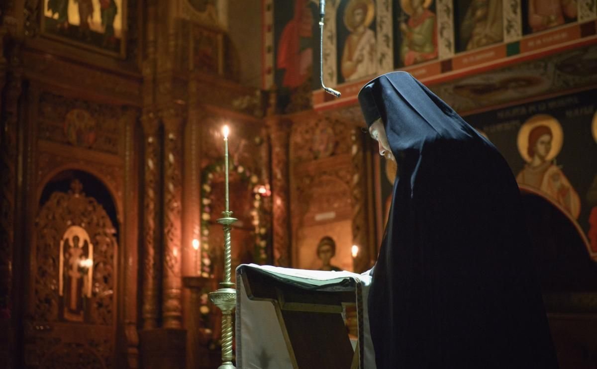 Ierarhie și smerenie 138565