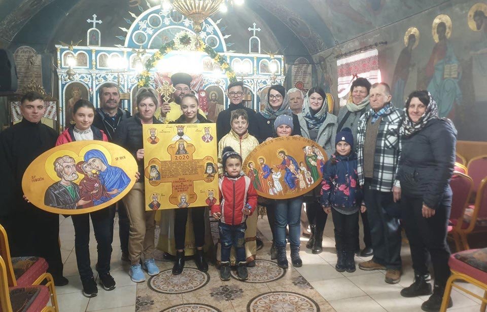 Eveniment pentru părinţii şi copiii din parohia prahoveană Rotari 138635