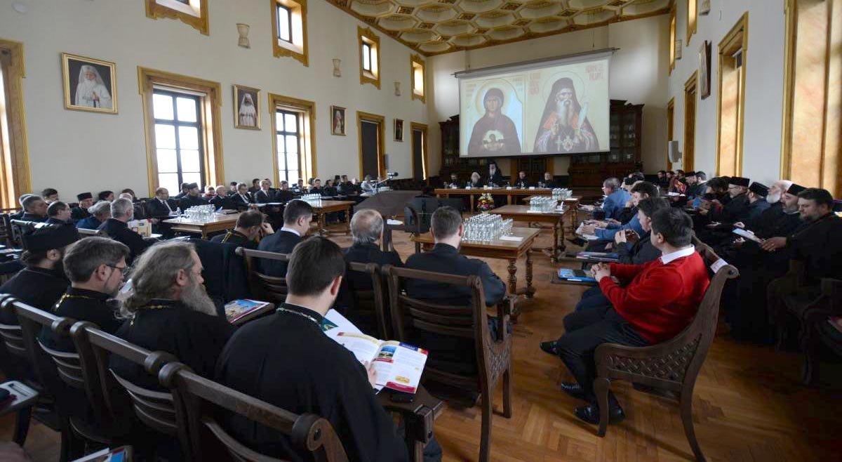 Adunarea eparhială în Arhiepiscopia Iaşilor 138880