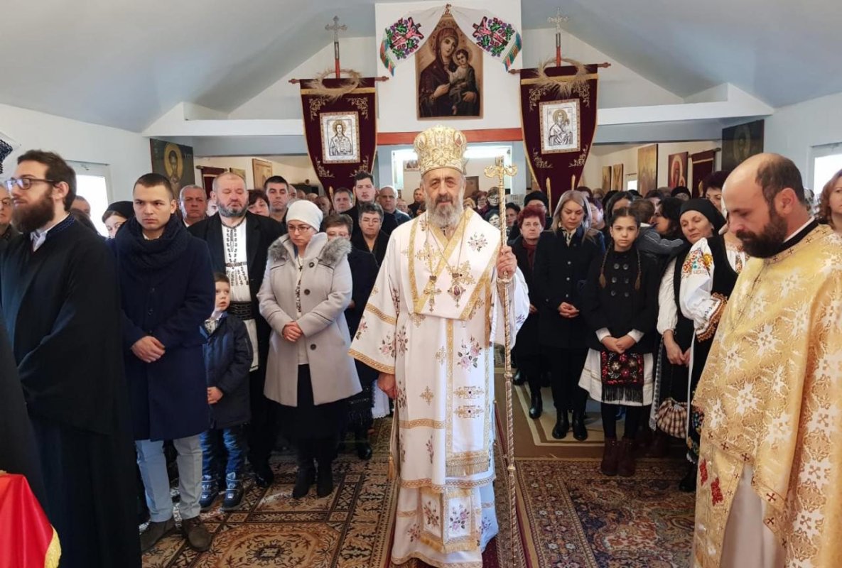 Liturghie arhierească în Parohia Târgu Mureș XVI 138889