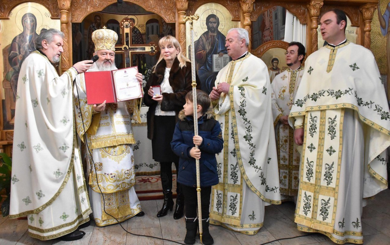 Slujire arhierească la parohia clujeană „Sfântul Apostol Toma” 138886