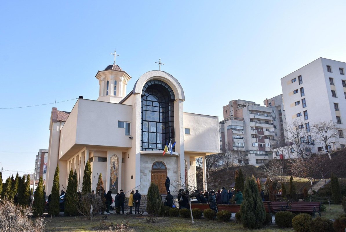 Slujire arhierească la parohia clujeană „Sfântul Apostol Toma” 138888