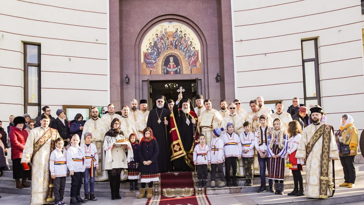 Liturghie arhierească în Parohia Şerbăneşti-Bacău 138948