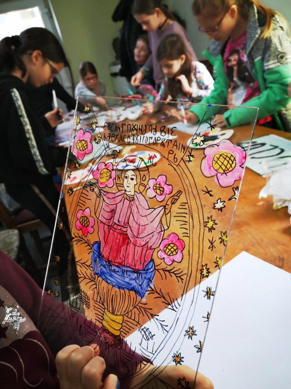 Activităţi cu copii şi tineri la parohia clujeană „Adormirea Maicii Domnului” 139117