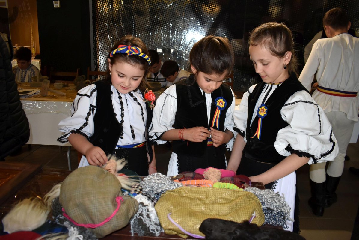 Olimpiada „Meşteşuguri artistice tradiţionale” la Sibiu 139113