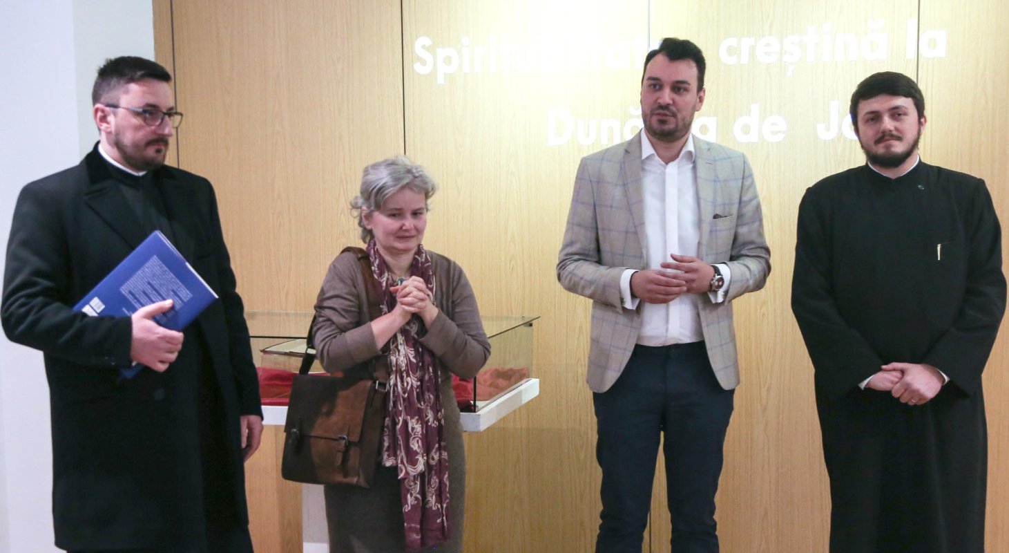 Icoane, cărți și obiecte liturgice de la Dunărea de Jos expuse la Muzeul Brukenthal 139272