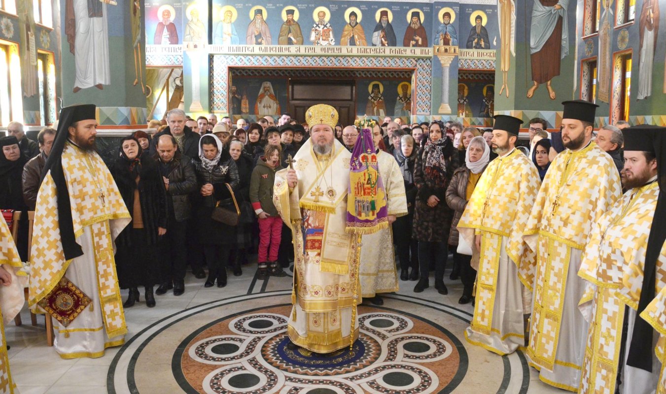 Finalizarea lucrărilor de pictură la Izbuc 139353