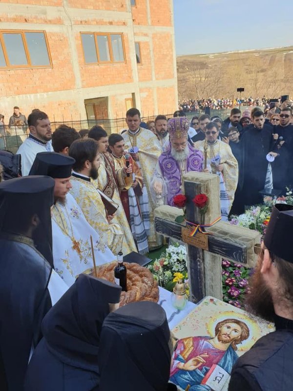 Liturghie arhierească la Mănăstirea Giurgeni 139345