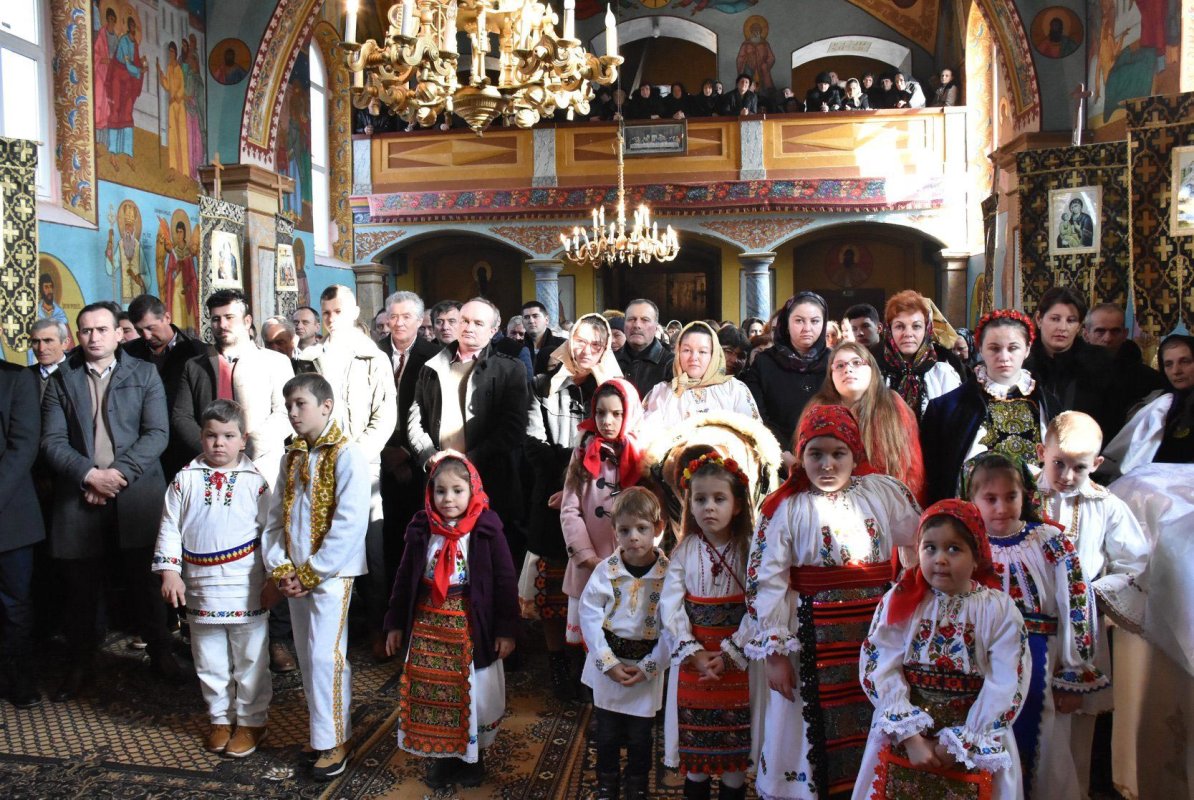 Sfânta Liturghie arhierească în Parohia Mititei, județul Bistrița-Năsăud 139350