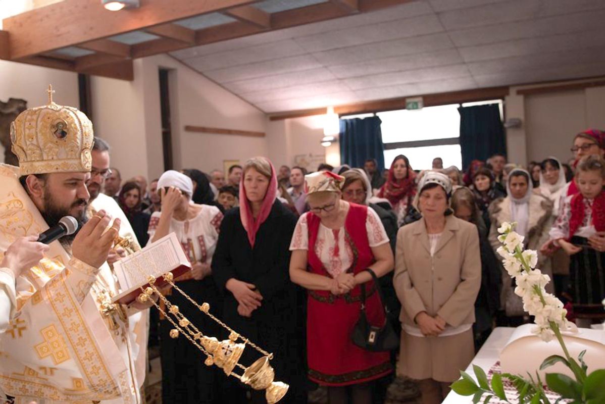 Slujiri arhierești și vizite în eparhii românești din diasporă 139505