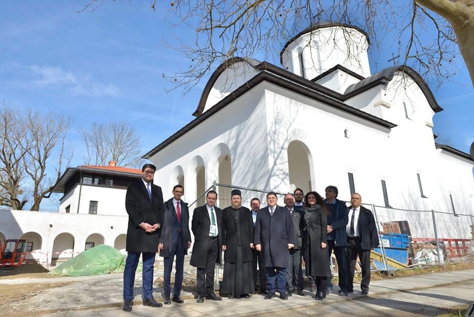 Slujiri arhierești și vizite în eparhii românești din diasporă 139506