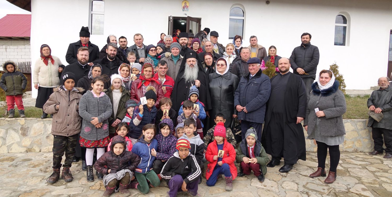 Mitropolitul Moldovei și Bucovinei a slujit în Parohia Brustureț 139790