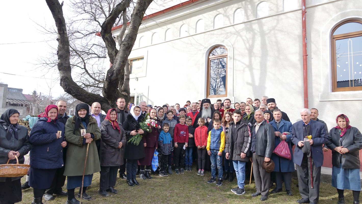 Mitropolitul Moldovei și Bucovinei a slujit în Parohia Brustureț 139793