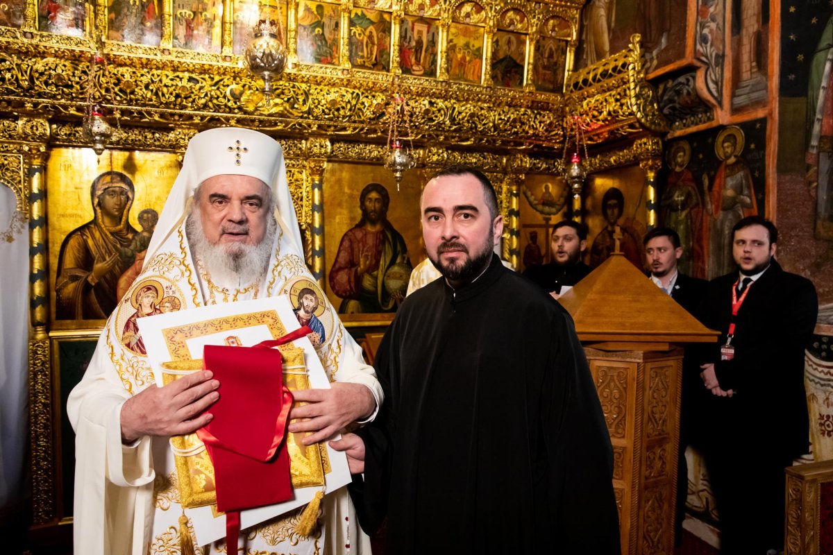 Promovări în rang pentru clerici din Arhiepiscopia Bucureștilor 139880