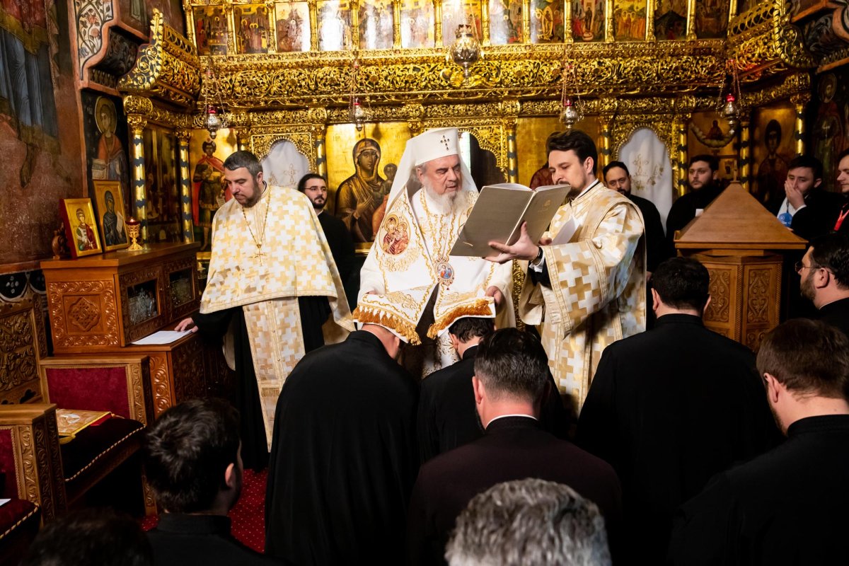Promovări în rang pentru clerici din Arhiepiscopia Bucureștilor 139887