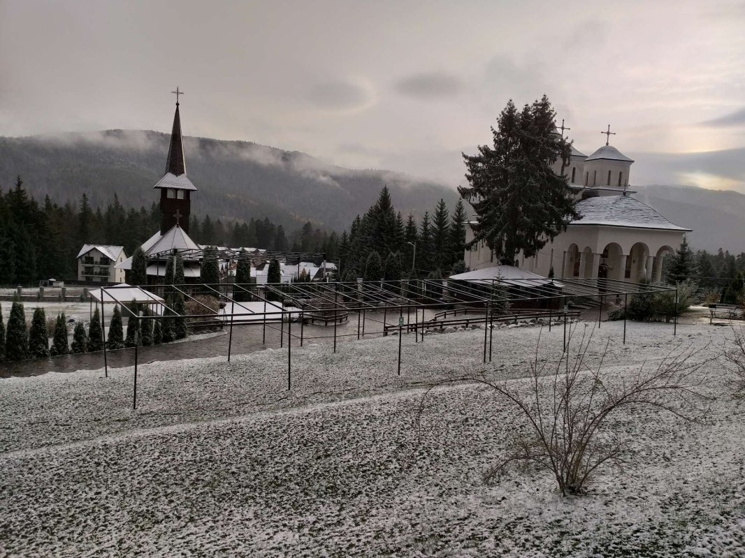 Cum îi învățăm pe adolescenți să aleagă binele? 140002