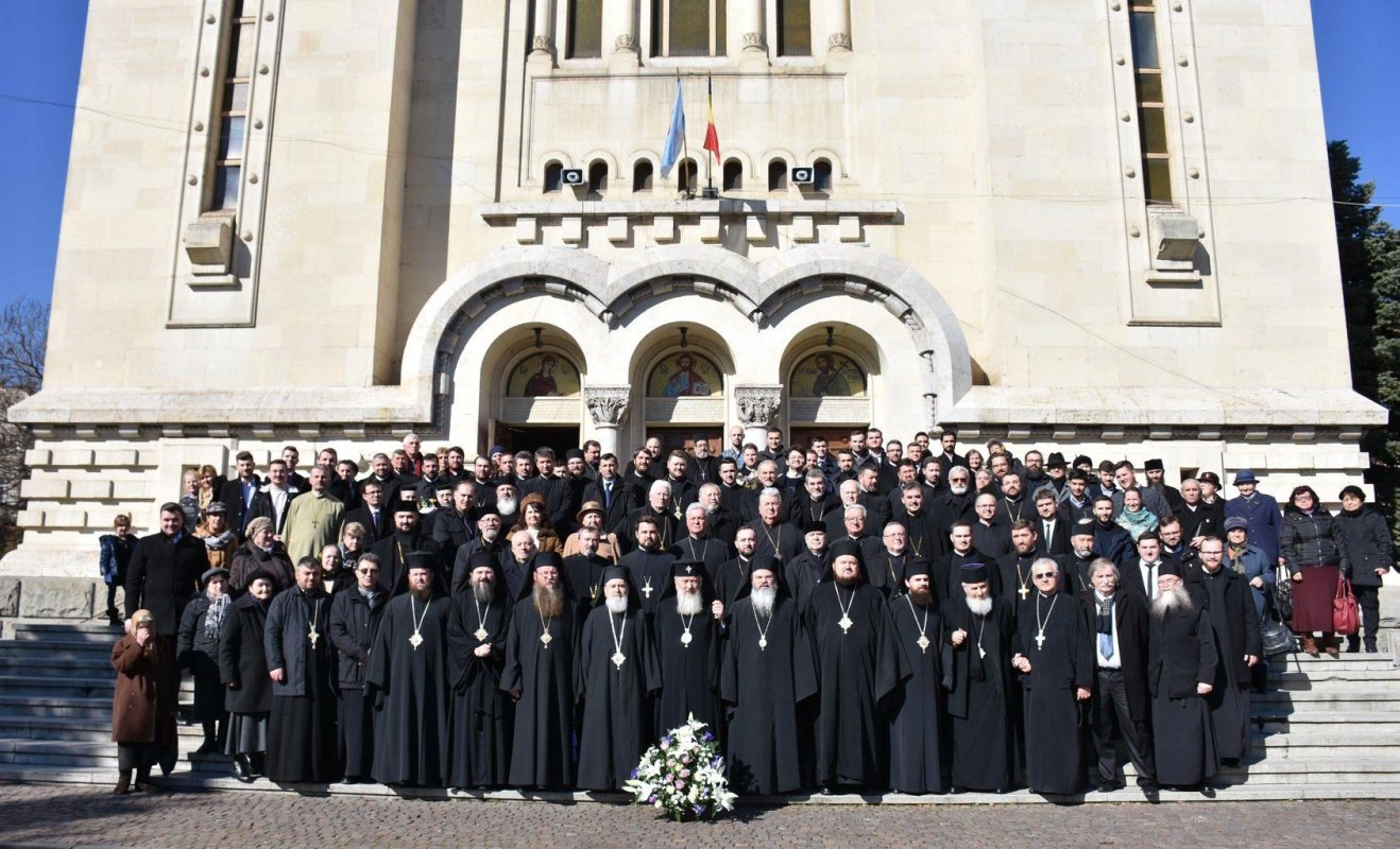 Sfânta Liturghie, la 30 de ani de la hirotonia întru arhiereu a Părintelui Mitropolit Andrei 139990