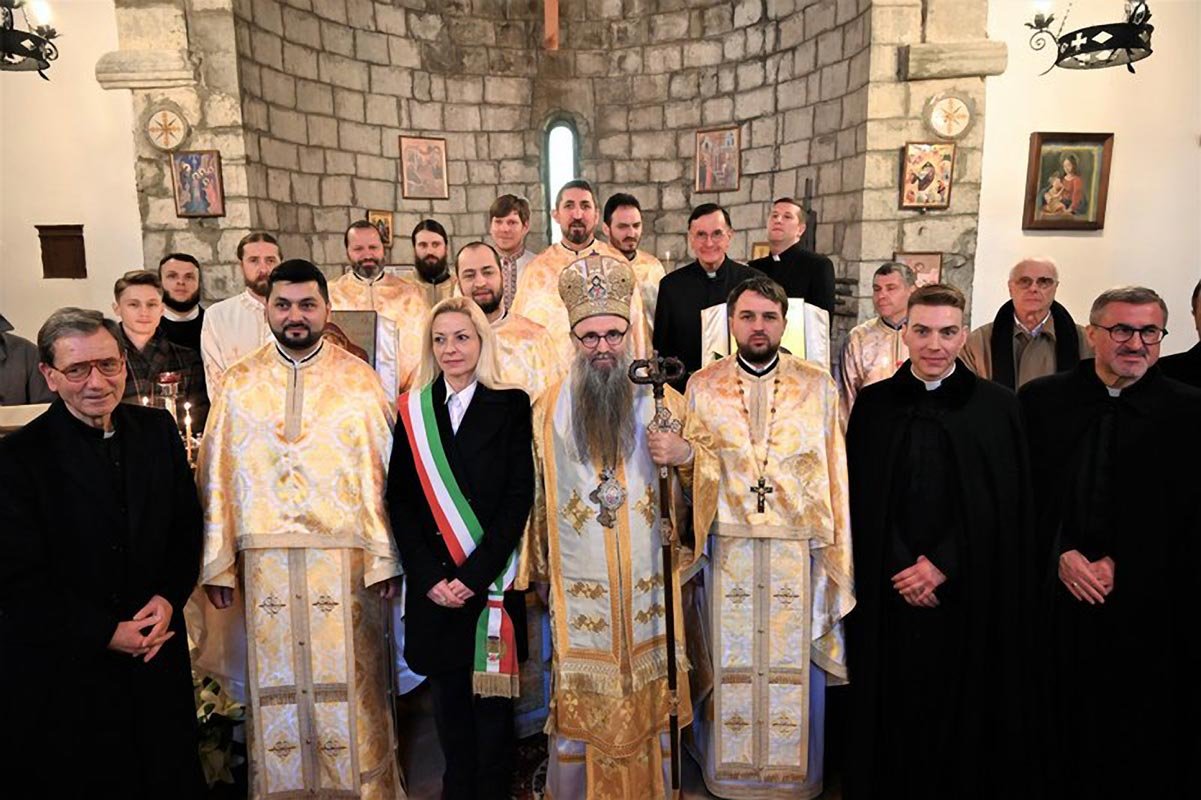 Slujiri misionare în eparhii românești din diasporă 139973