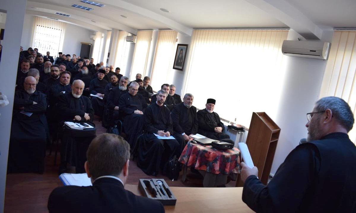 Întrunirea preoților Protopopiatului 2 Iași 140044