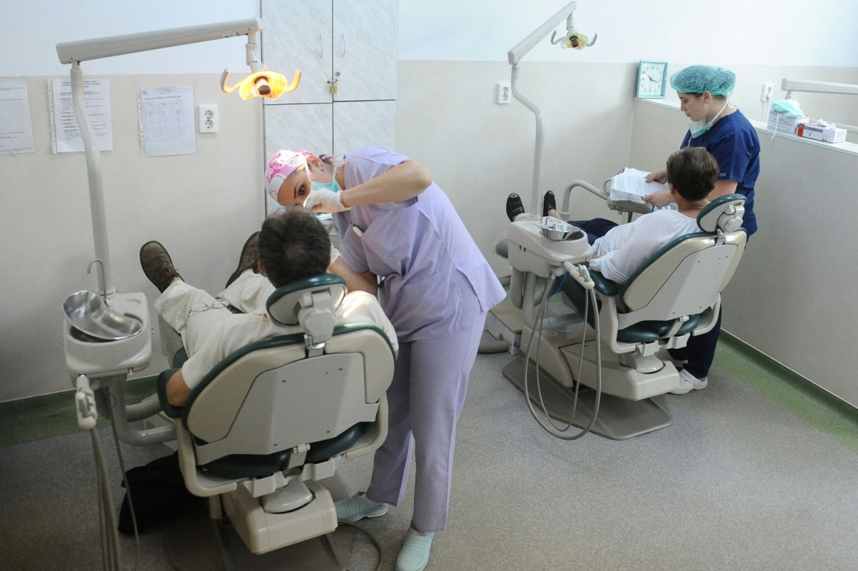 Tratamentul dentar în România,  mult mai ieftin faţă de vestul Europei 140131